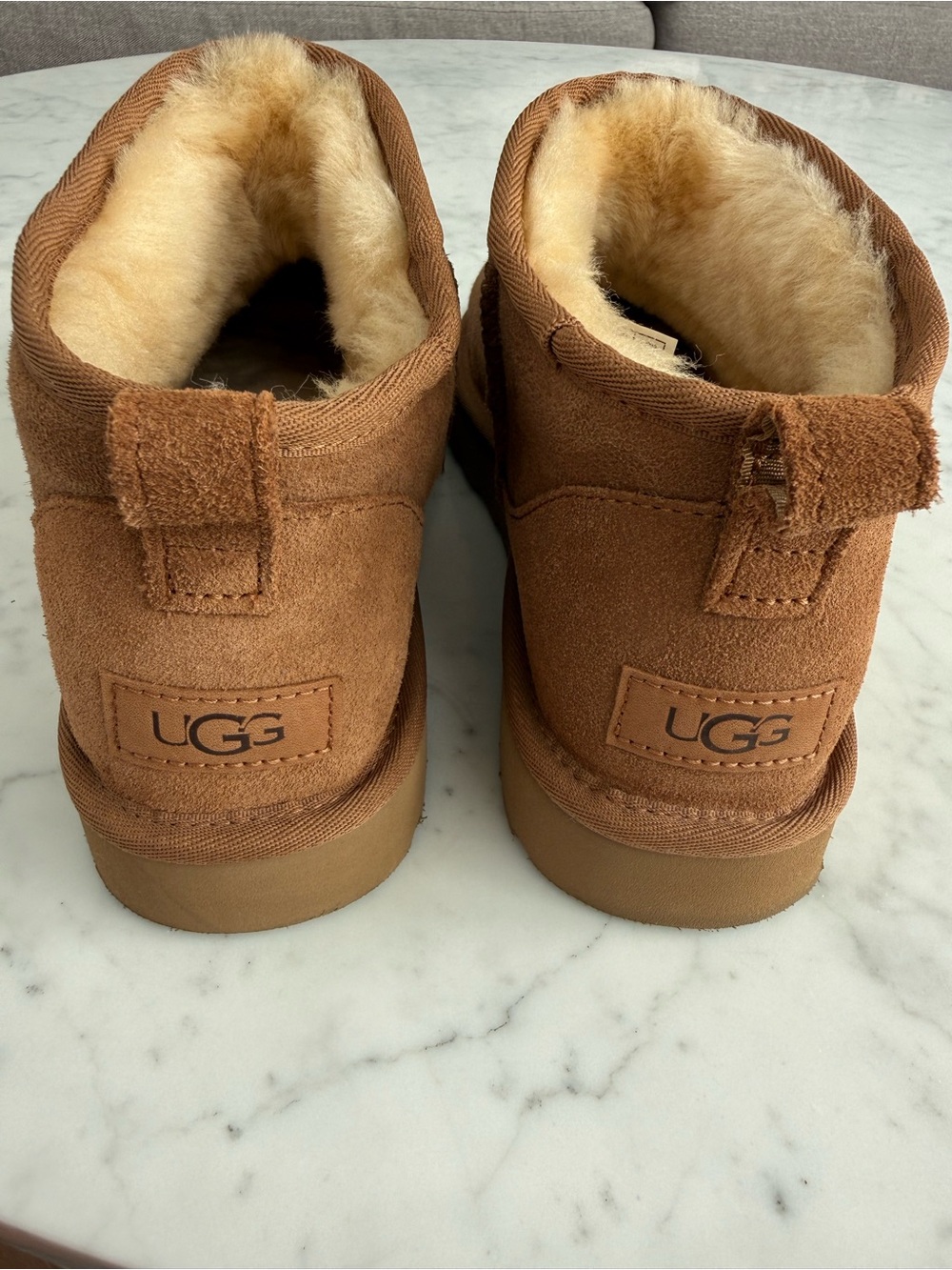UGG Classic Ultra Mini Boots Chestnut
Women’s Size 9